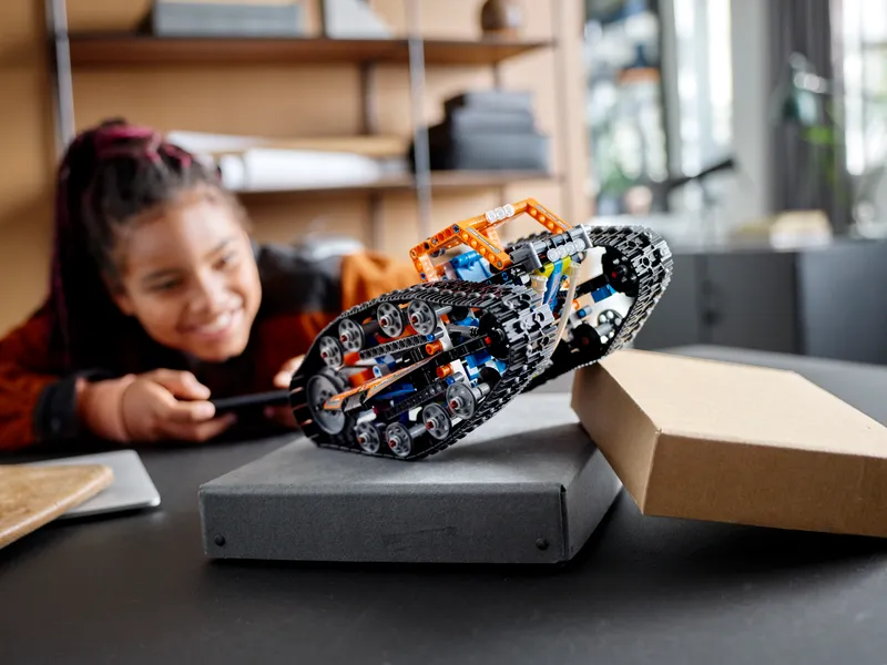 App-Controlled Transformation Vehicle
