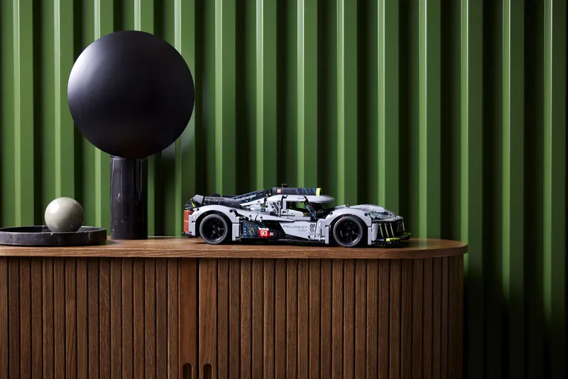 Peugeot 9X8 Le Mans Hybrid Hypercar