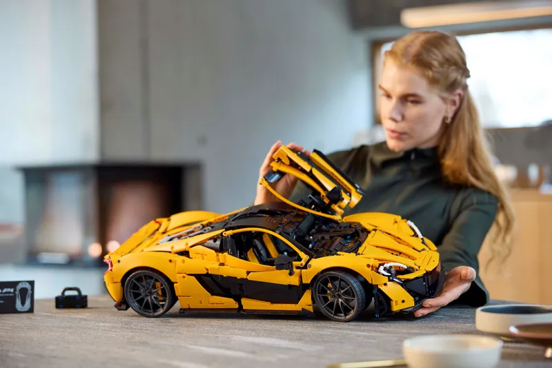 McLaren P1