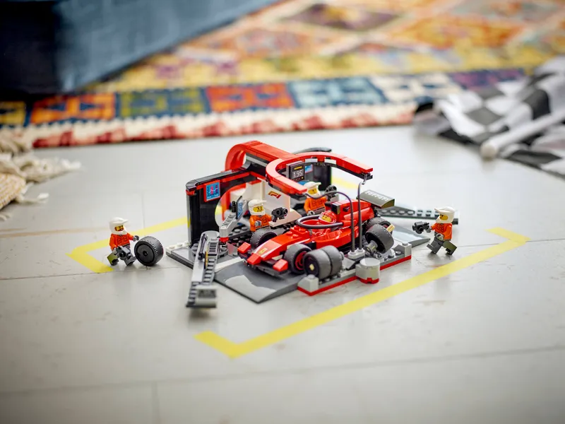 F1 Pit Stop & Pit Crew with Ferrari Car