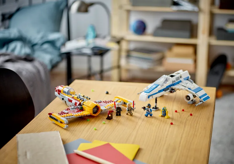 New Republic E-Wing vs. Shin Hati’s Starfighter